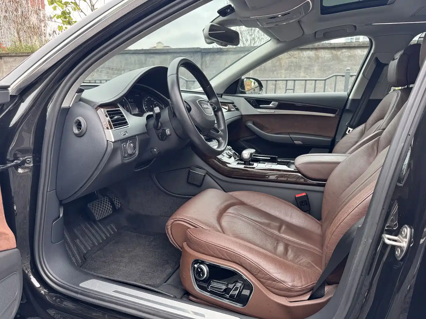 Audi A8 2013 A8L 30 FSI Comfort фото 4