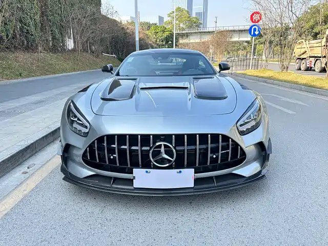 MERCEDES-BENZ AMG GT