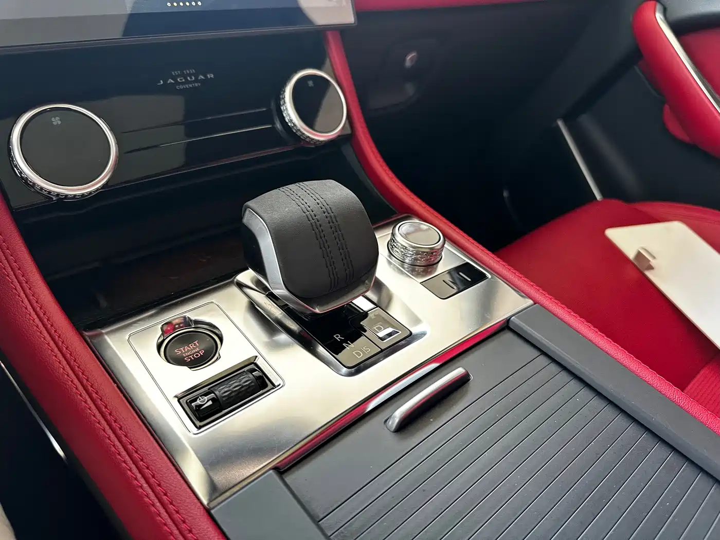 Jaguar F-PACE 2024 P250 R-Dynamic HSE фото 50