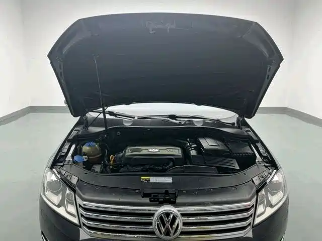 Volkswagen Magotan 2015 Facelift 2.0TSI Luxury фото 12