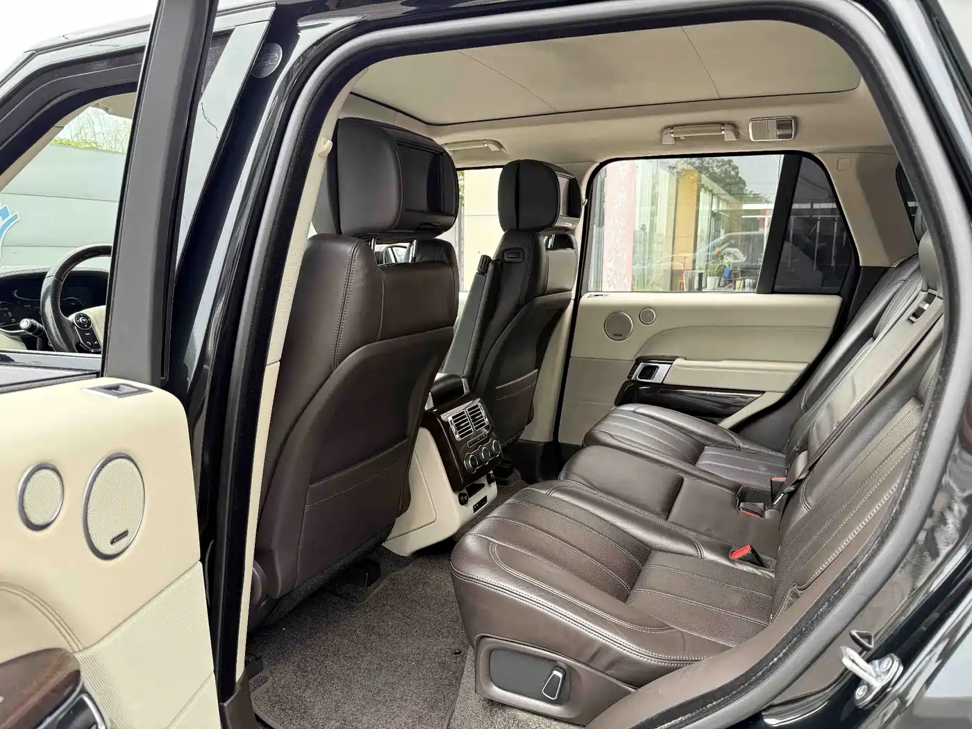 Land Rover Range Rover 2015 3.0 TDV6 Vogue фото 5