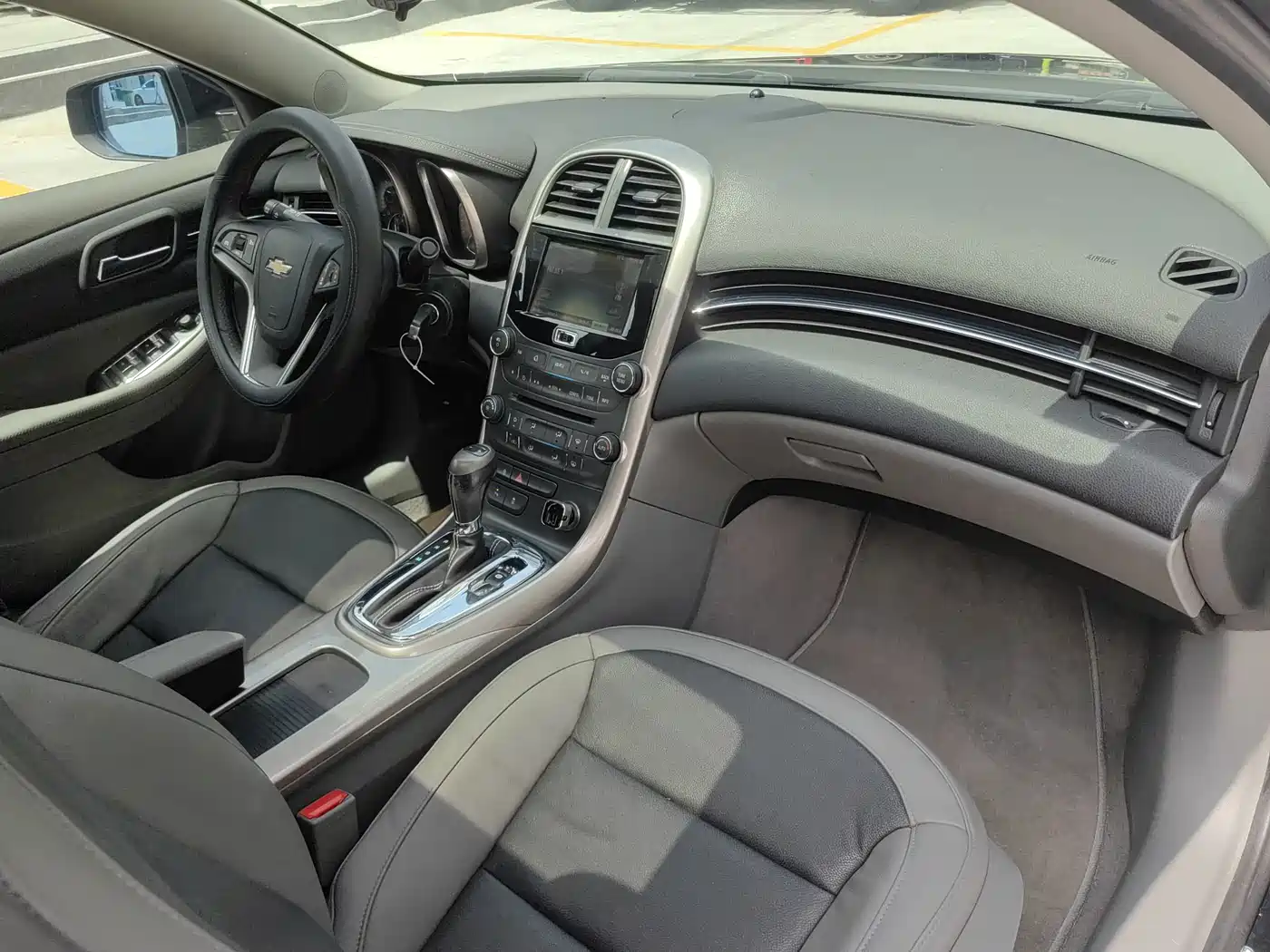 Chevrolet Malibu 2013 2.0L Automatic Luxury Edition фото 5