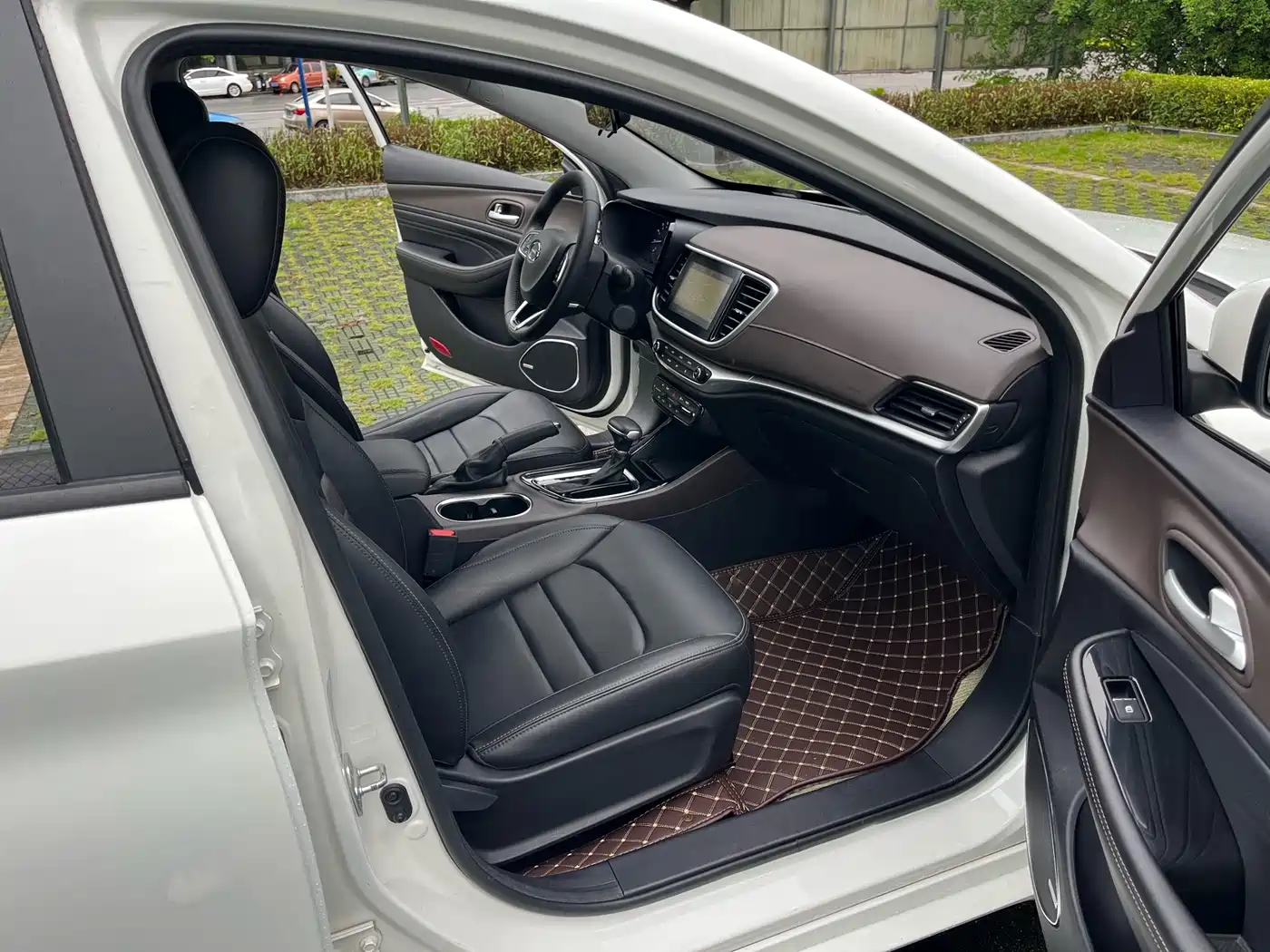 GAC Trumpchi Trumpchi GA4 2019 2018 150N Automatic Luxury