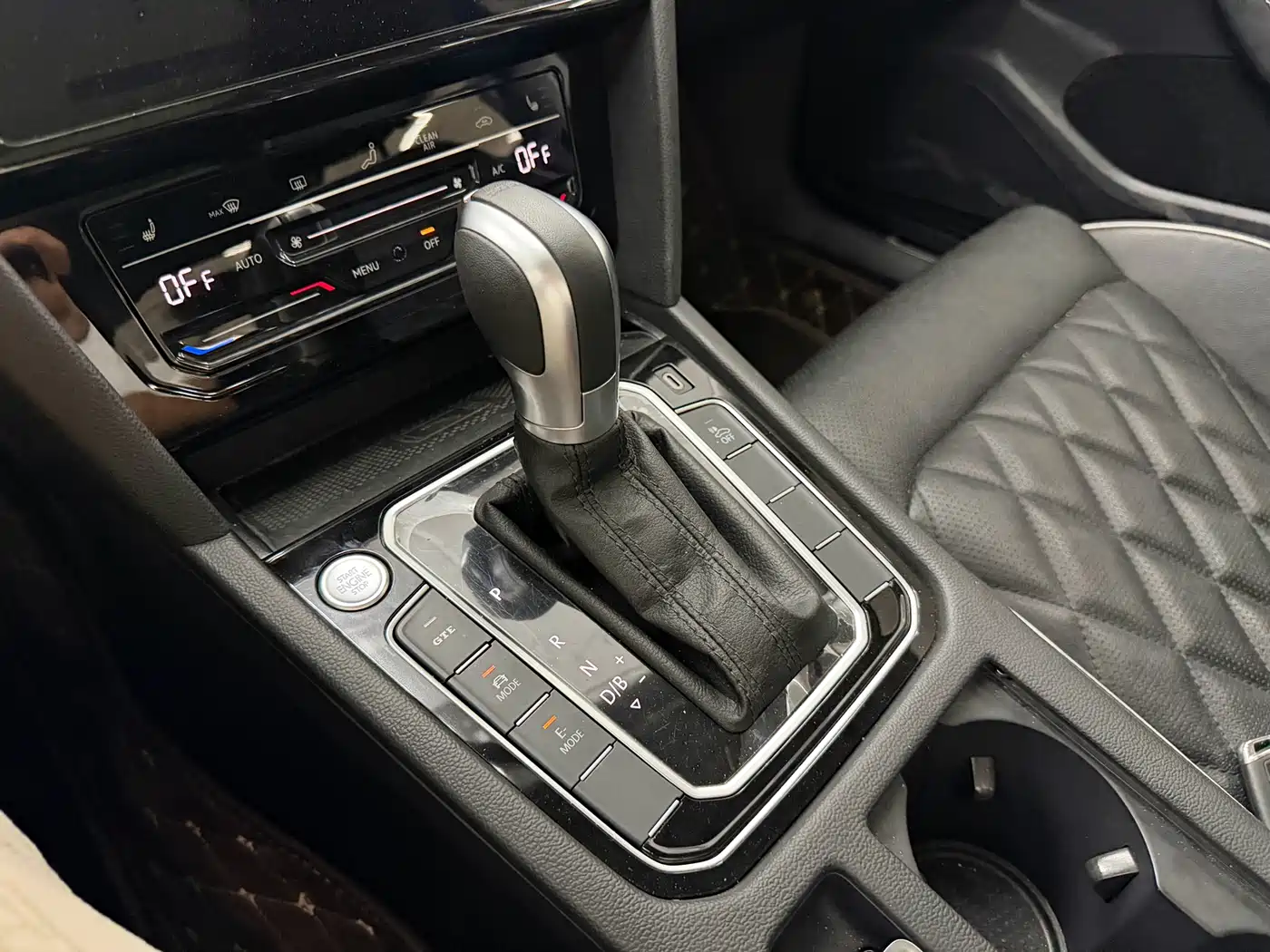 Volkswagen Magotan GTE Plug-in Hybrid 2022 GTE Premium фото 9