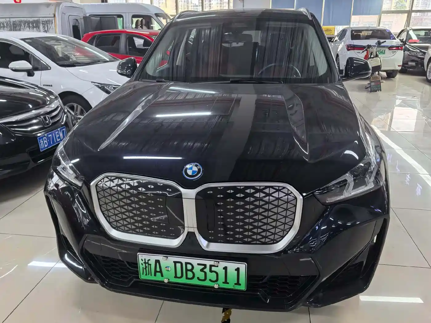 BMW iX1 2023 eDrive25L M Sport Package фото 10