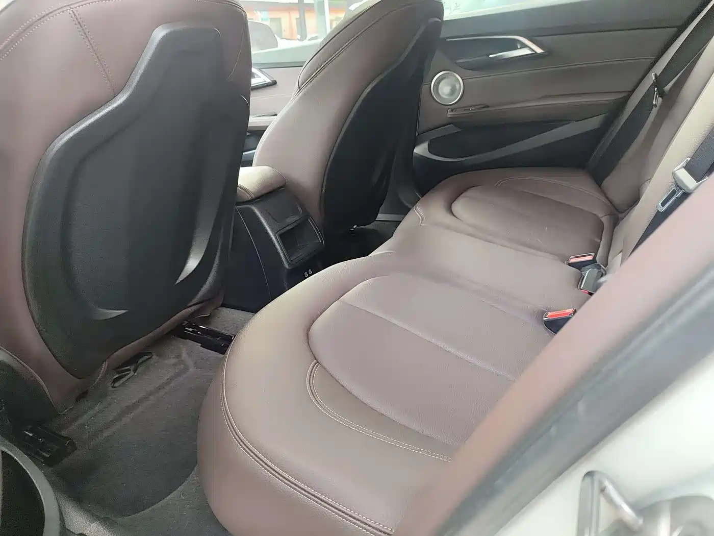 BMW 1 Series 2022 120i M Sport Shadow Edition фото 11