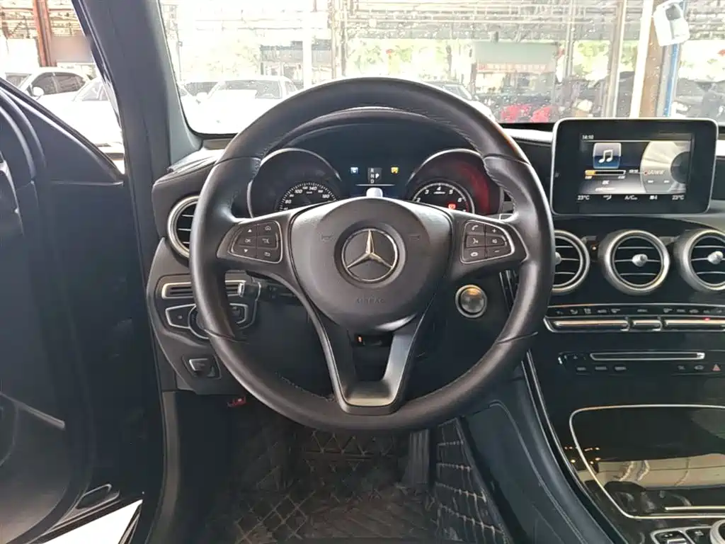 Mercedes-Benz GLC 2018 Facelift GLC 260 4MATIC Dynamic фото 11