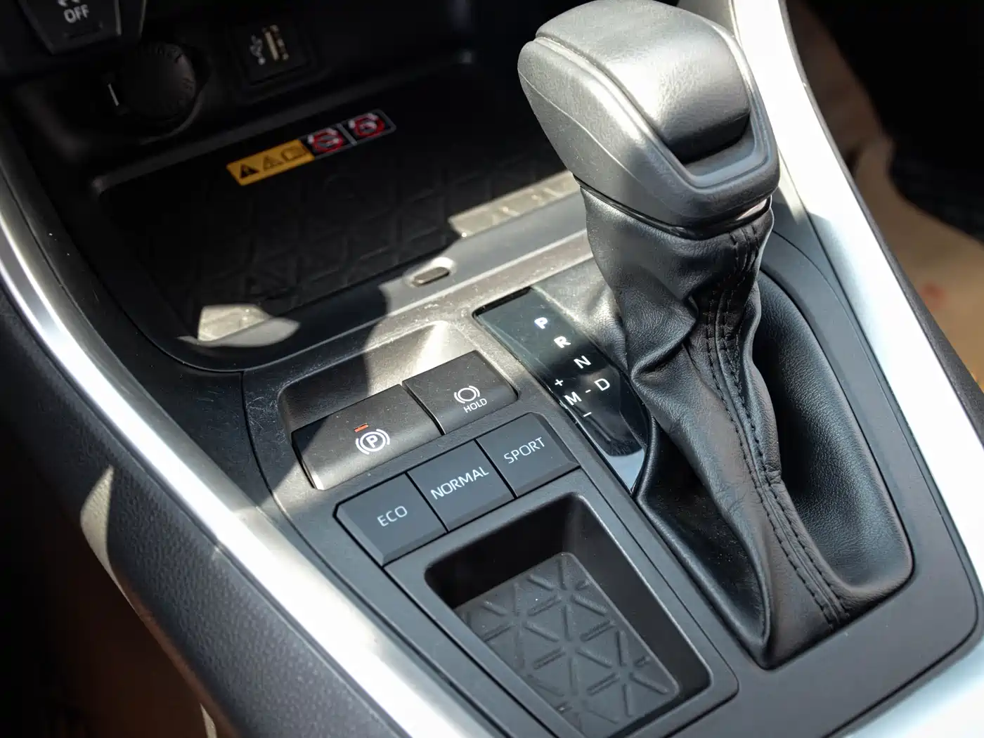 Toyota RAV4 Rongfang 2023 2.0L CVT FWD Style Plus Edition фото 16