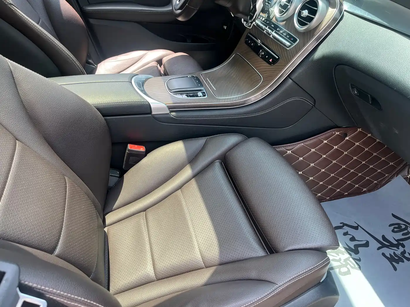 Mercedes-Benz GLC 2020 GLC 260 L 4MATIC Luxury фото 4