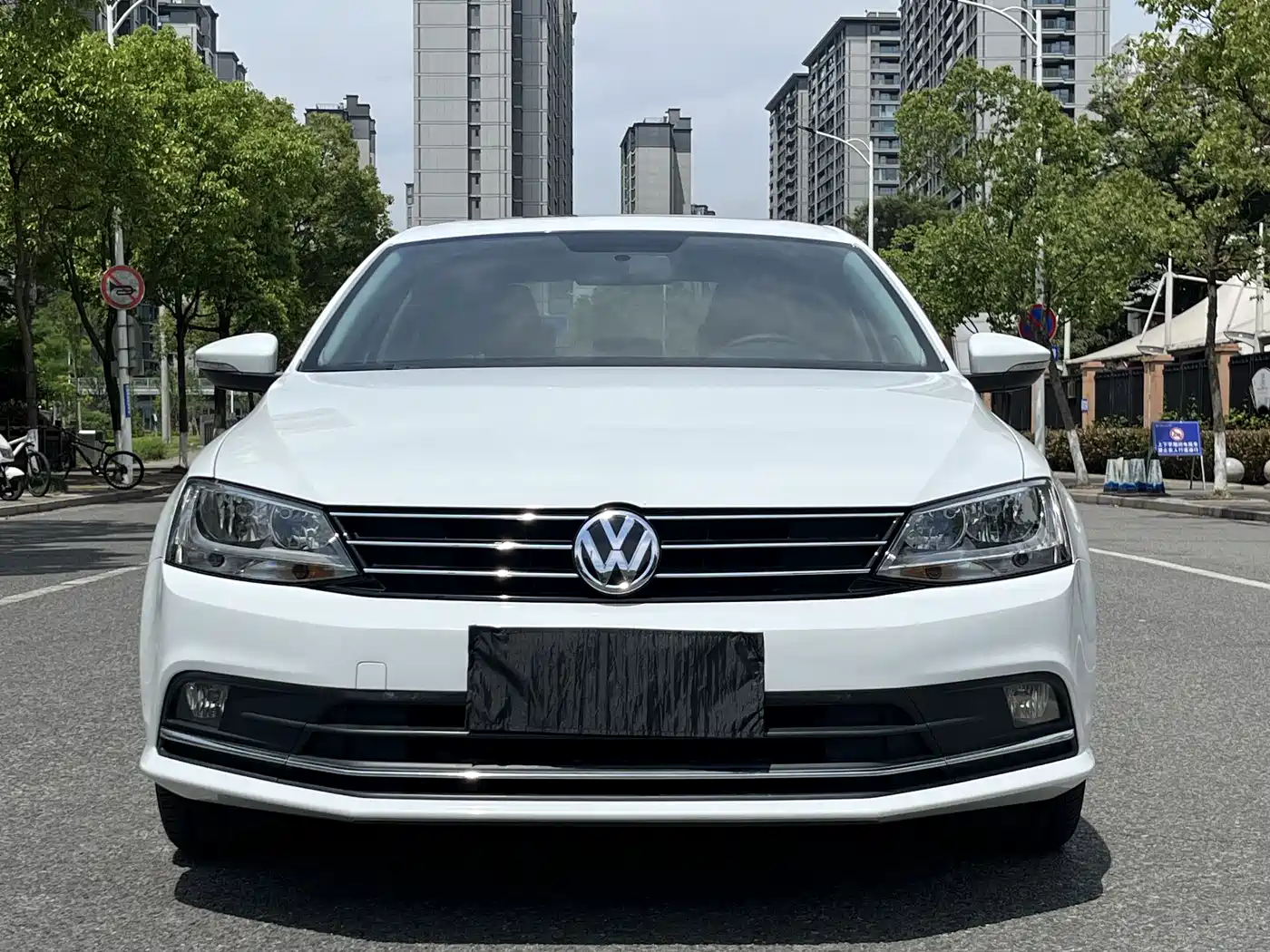 Volkswagen Sagitar 2017 1.6L Automatic Comfort фото 3