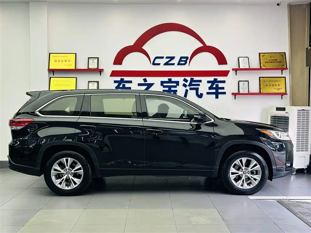 Toyota Highlander 2018 2.0T 4WD Elite 7-seater (China V) фото 8