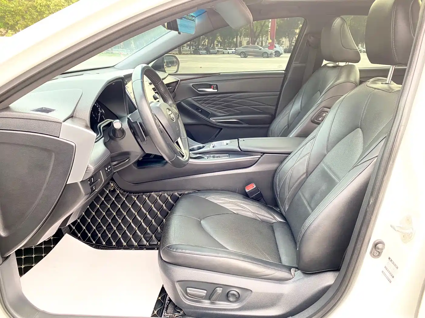 Toyota Avalon 2019 2.5L Touring Premium (China V) фото 4