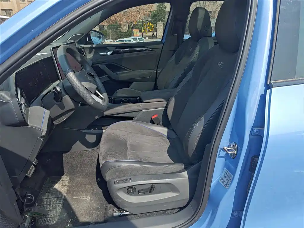 Volkswagen Tiguan L 2024 PRO 380TSI 4WD R-Line Premium Edition фото 15
