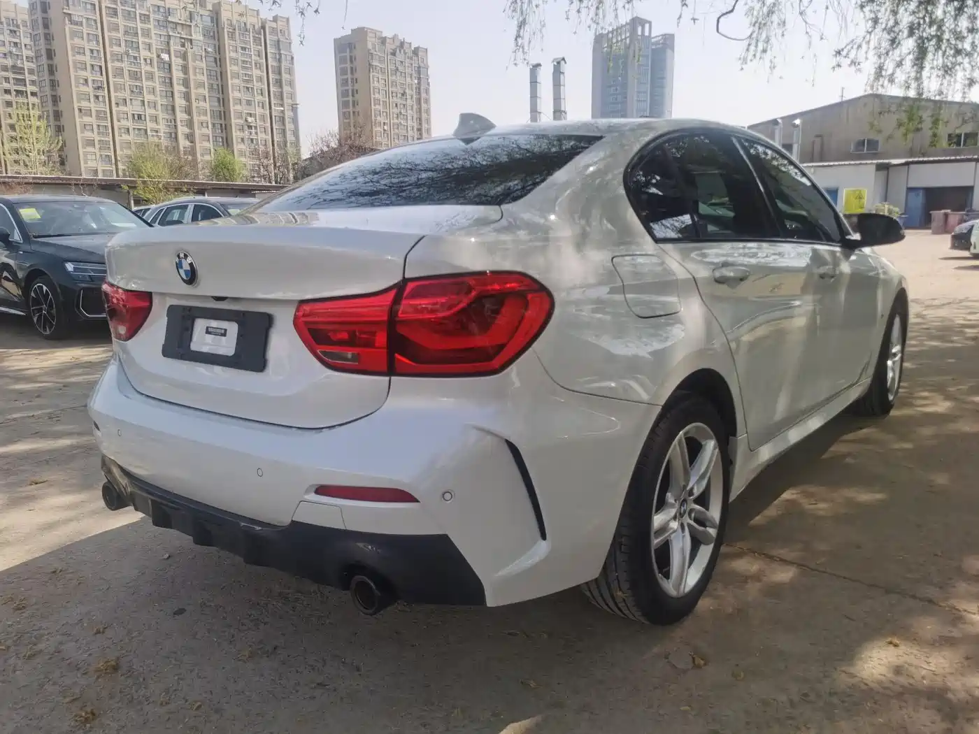 BMW 1 Series 2021 Facelift 120i M Sport Shadow Edition фото 5