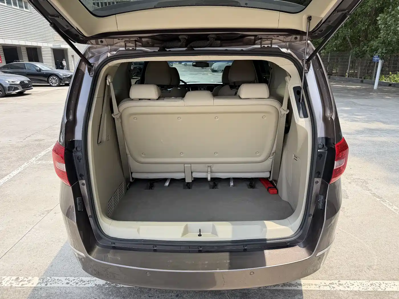 Buick GL8 2017 25S Premium Model China V фото 6