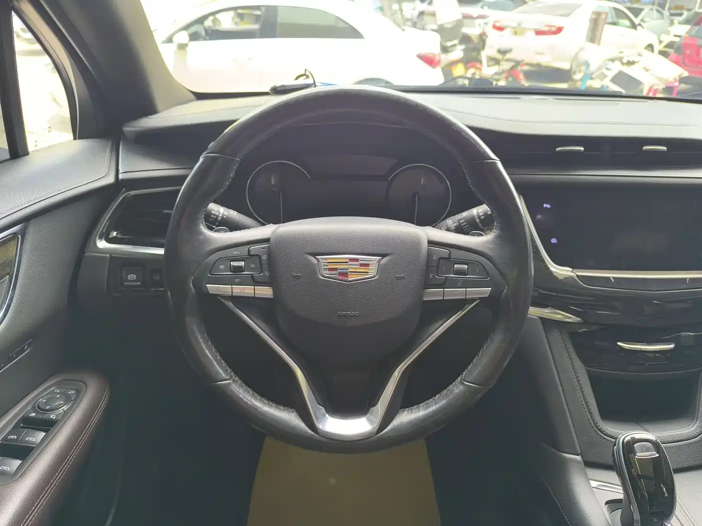 Cadillac XT6 2021 2.0T 6-seater 4WD Luxury фото 14