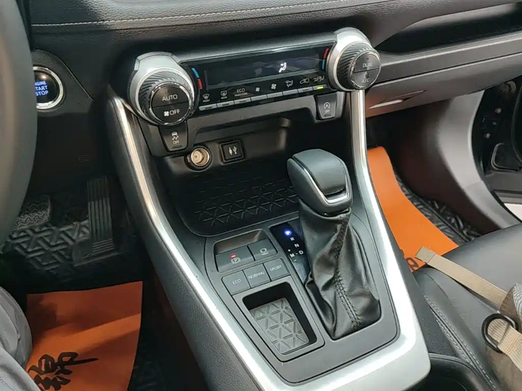 Toyota Wildlander 2022 2.0L CVT FWD Luxury Edition фото 14