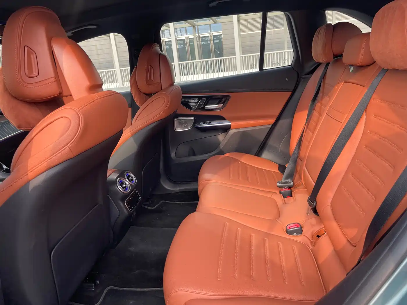 Mercedes-Benz GLC 2024 GLC 300 L 4MATIC Luxury 5-seater фото 7