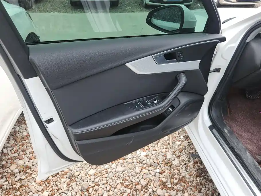 Audi A4L 2020 40 TFSI Fashion Dynamic Edition фото 7