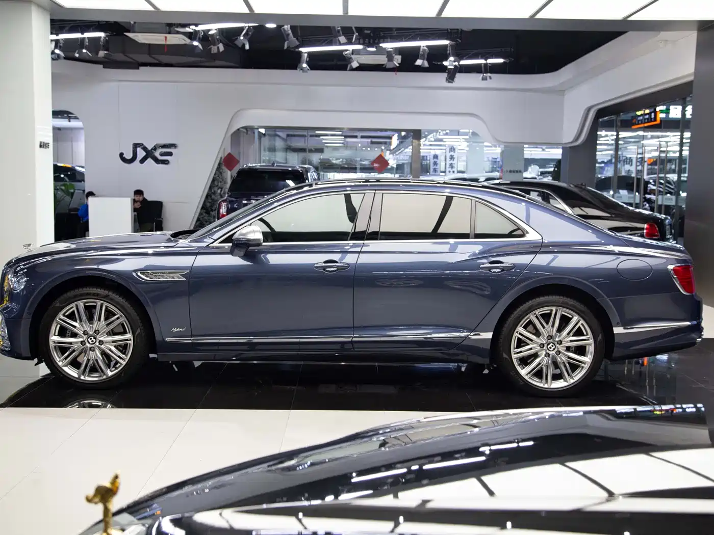 BENTLEY FLYING SPUR PLUG IN HYBRID