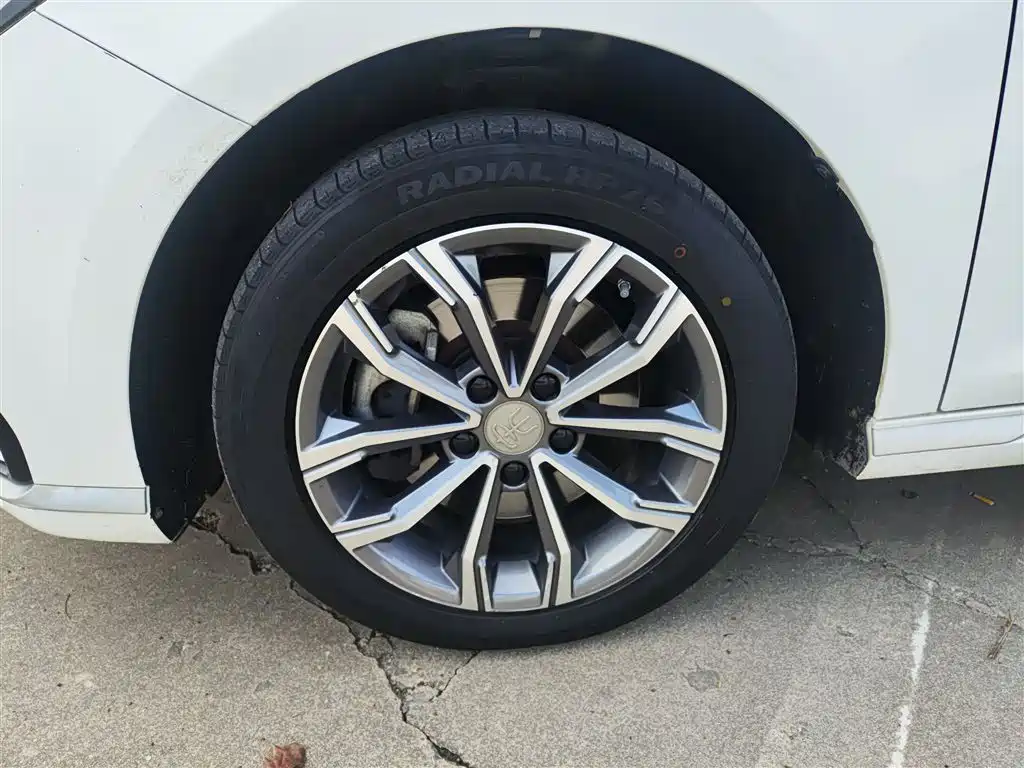 BYD Song MAX 2021 Upgrade 1.5T Automatic Premium Edition 6-Seater фото 23