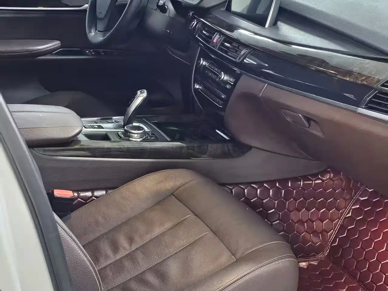 BMW X5 (Import) 2015 xDrive28i фото 9