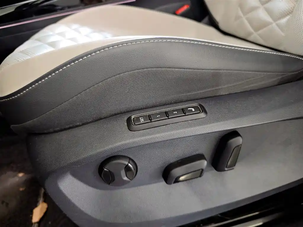 Volkswagen ID.6 CROZZ 2021 Long Range PRO Version фото 18