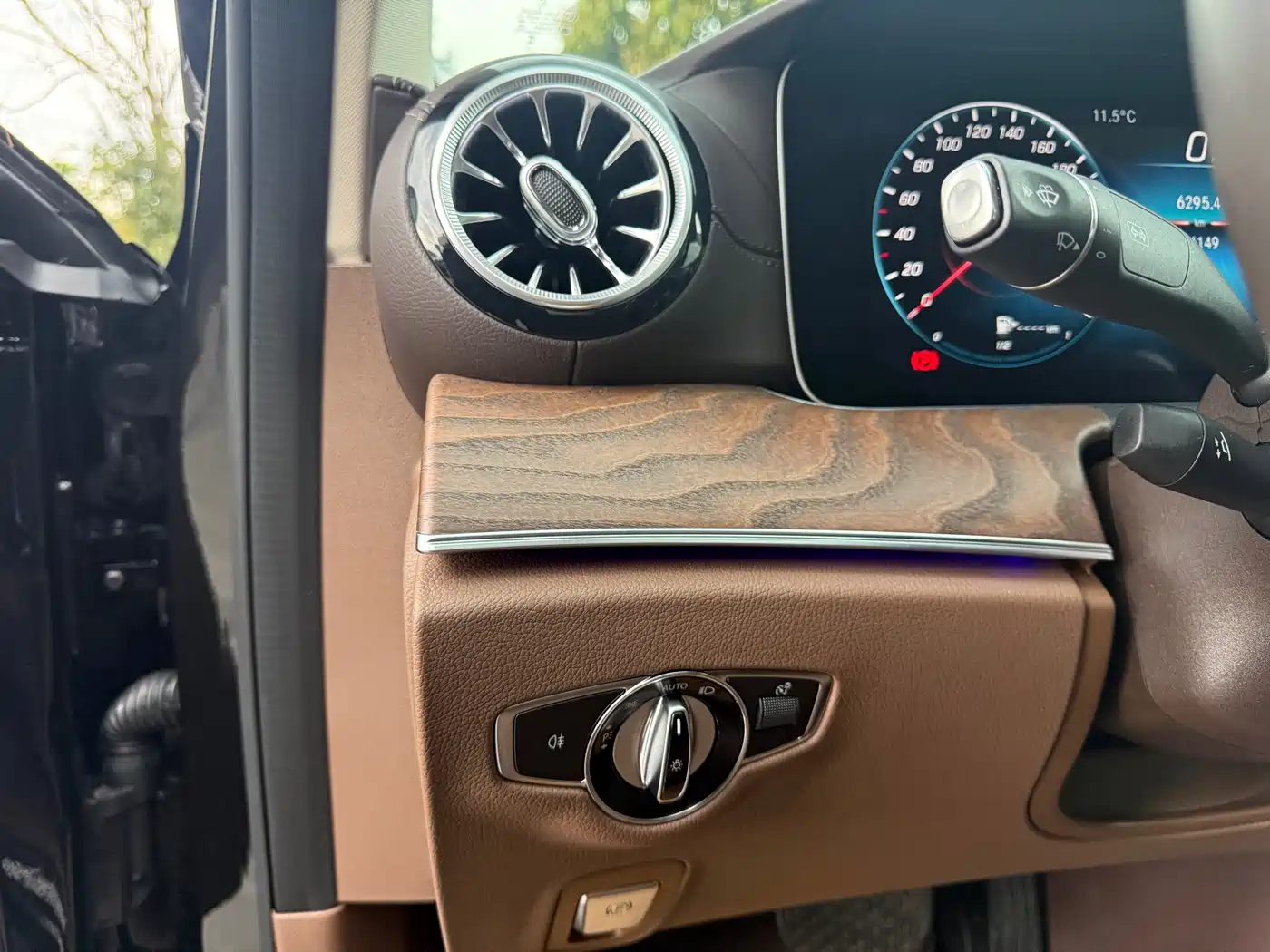 Mercedes-Benz E-Class 2023 E 300 L Fashion фото 22