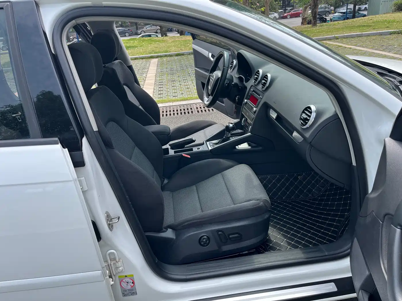 Audi A3 (Import) 2012 Sportback 1.8T Luxury фото 9