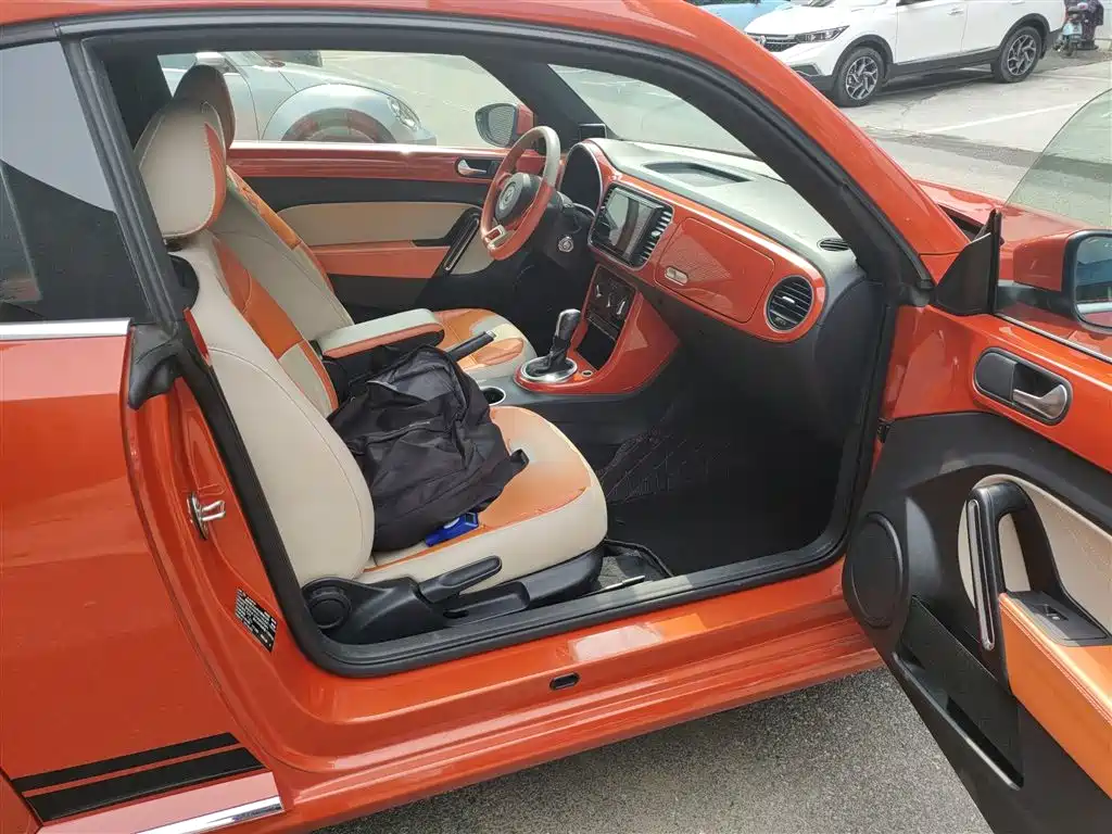 Volkswagen Beetle 2018 180TSI Easy Joy Edition фото 25