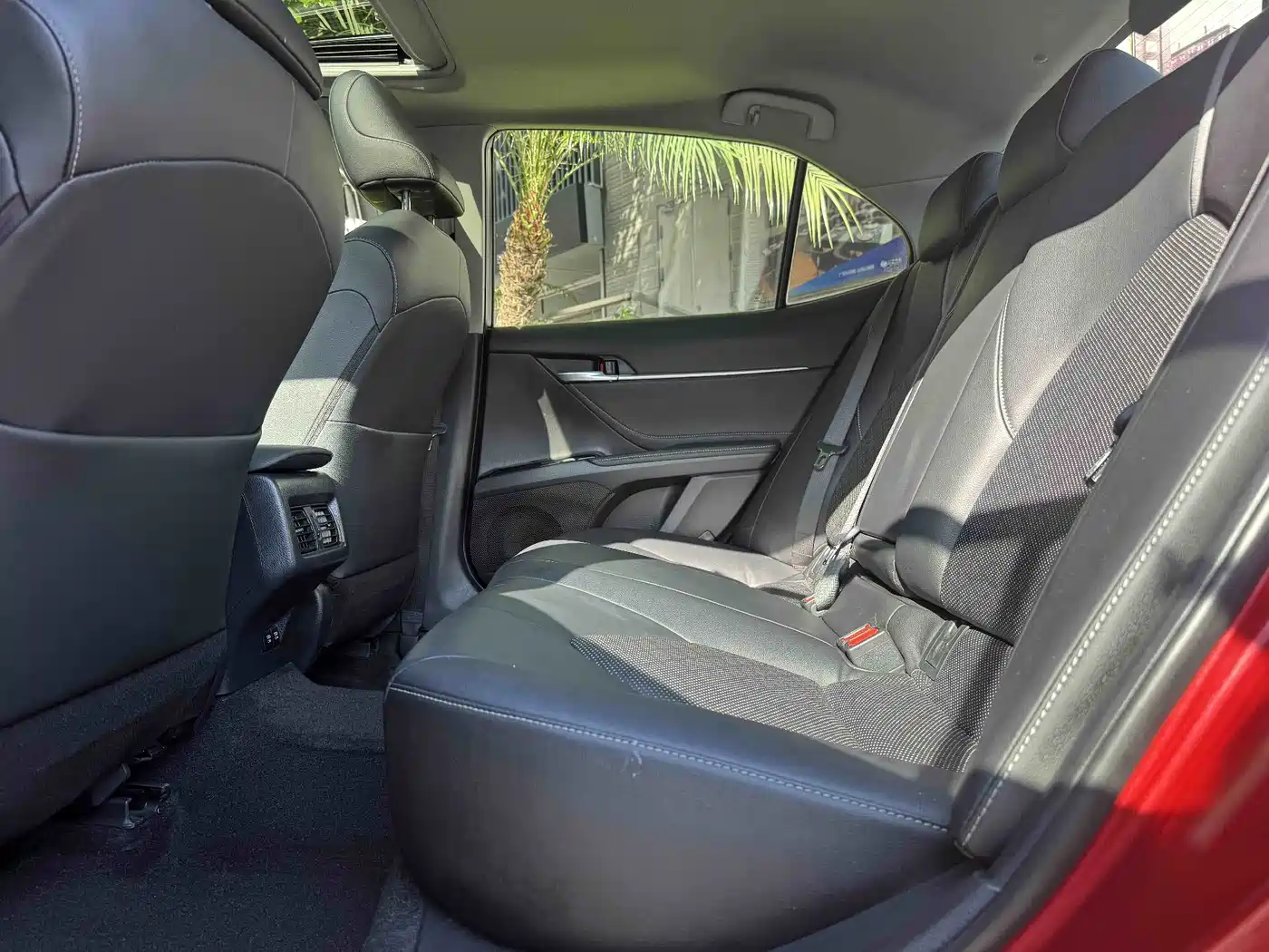 Toyota Camry 2018 2.5S Trend Edition фото 14