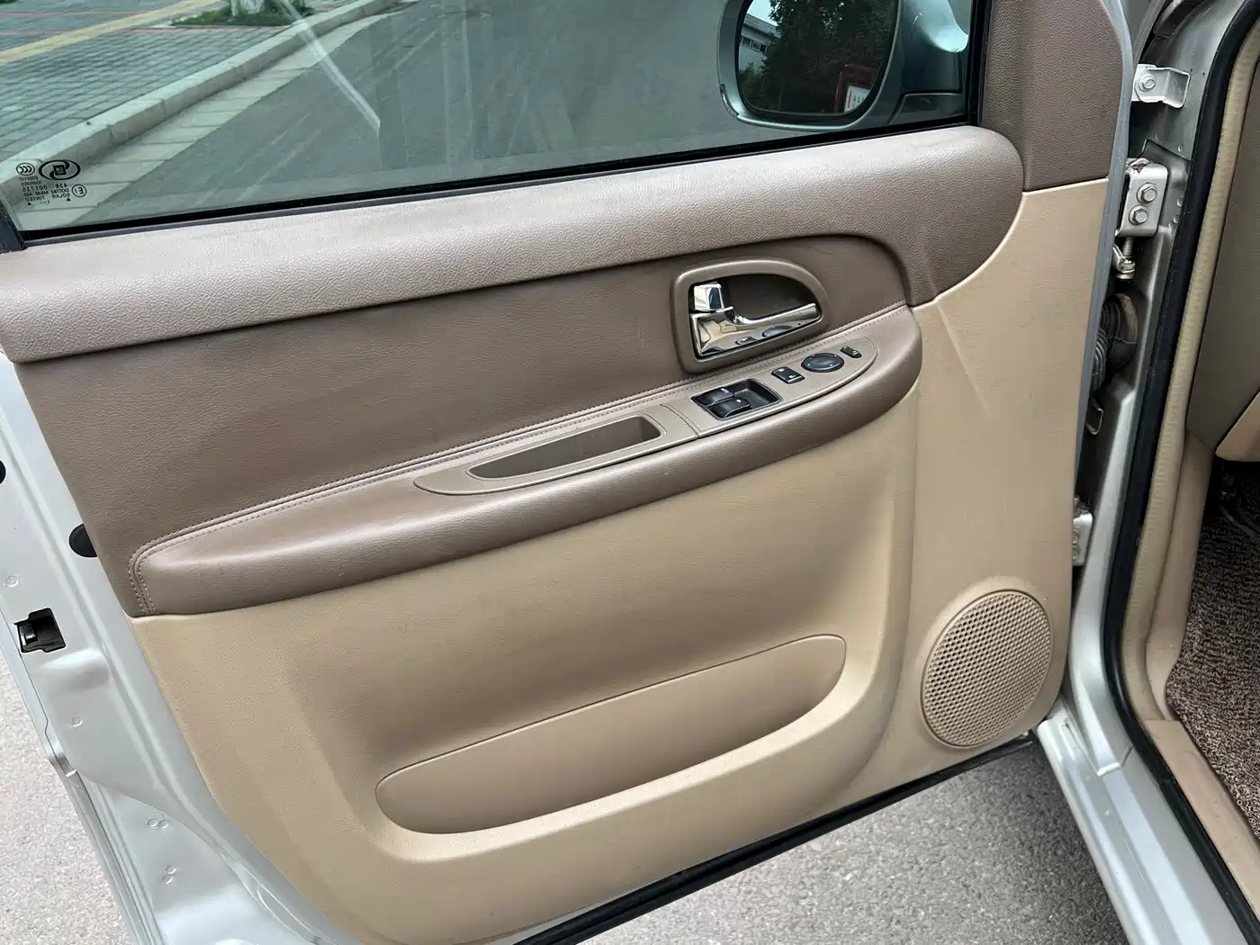 Buick GL8 2011 2.4L LT Executive Edition фото 9