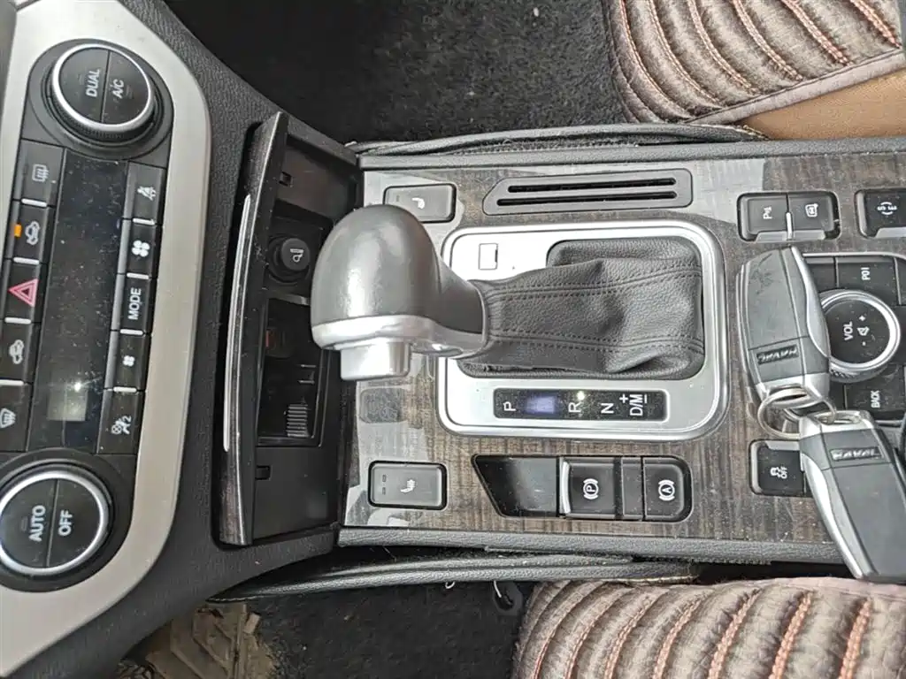 Haval H6 Coupe 2015 Blue Label 2.0T 2WD Premium фото 14