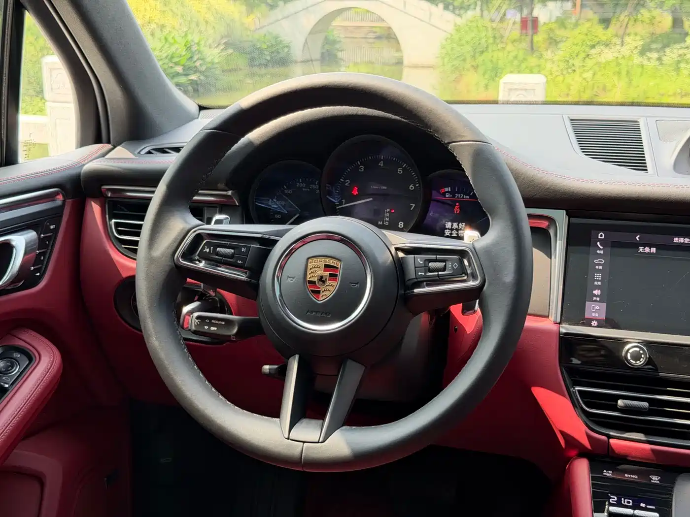 Porsche Macan 2023 Macan 2.0T фото 13