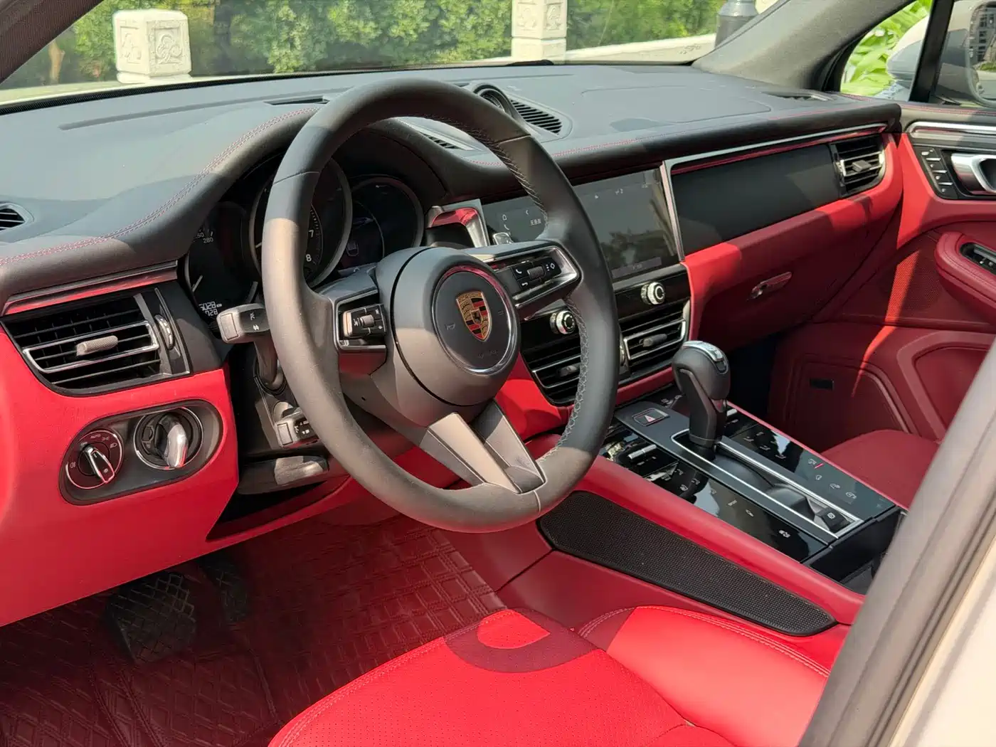 Porsche Macan 2023 Macan 2.0T фото 18