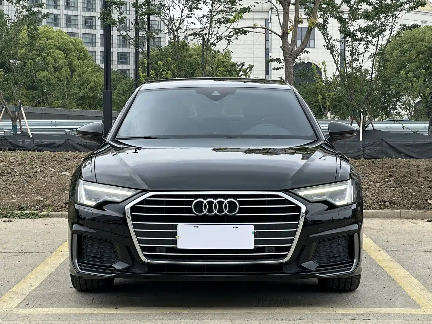 Audi A6L 2021 40 TFSI Luxury Sport фото 2