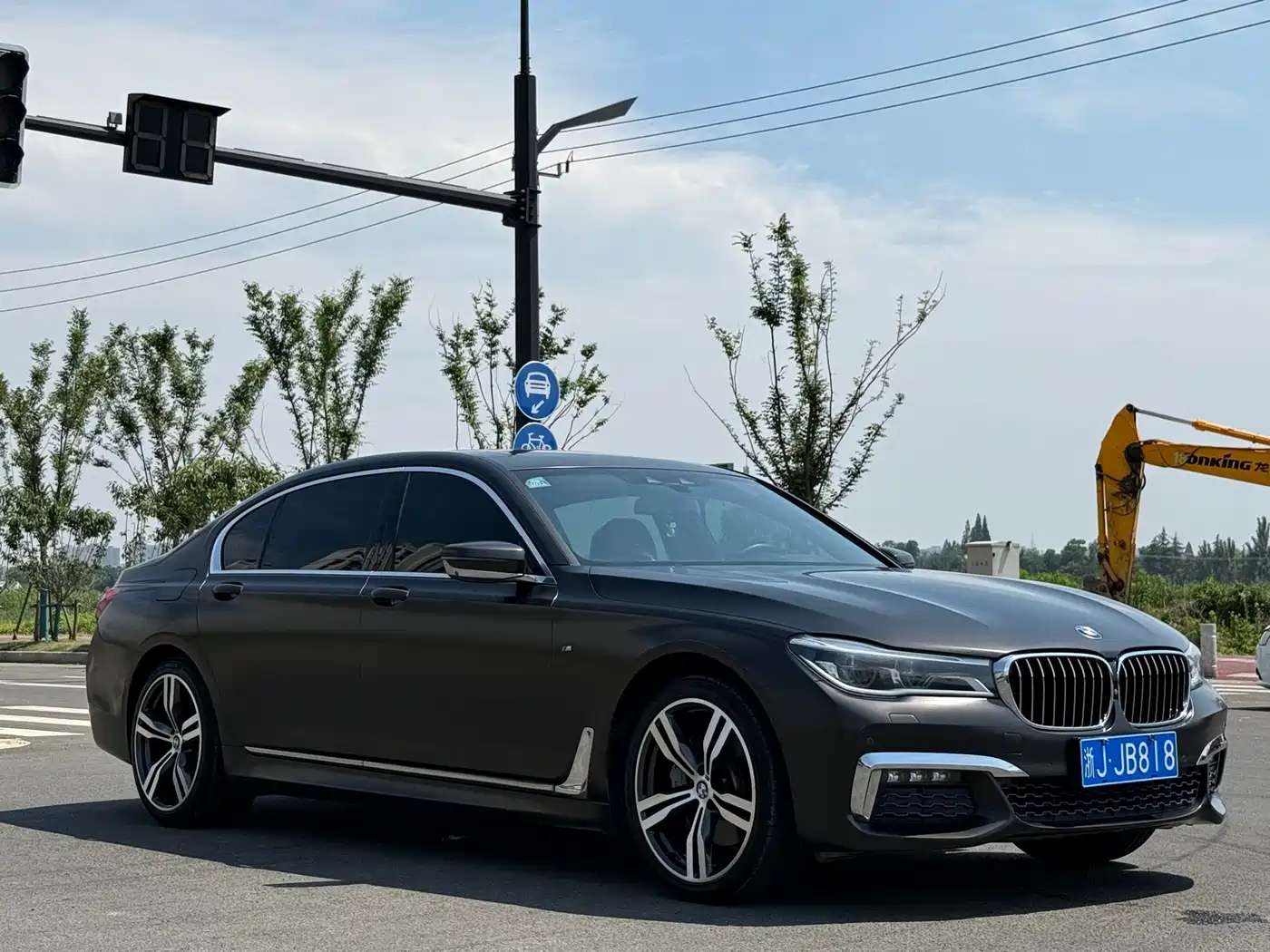 BMW 7 Series 2018 740Li xDrive Premium Type M Sport Package фото 3