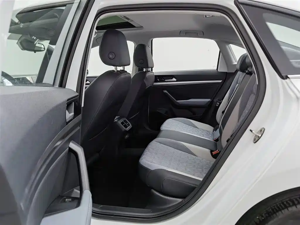 Volkswagen Lavida 2023 300TSI DSG Comfort Edition фото 15
