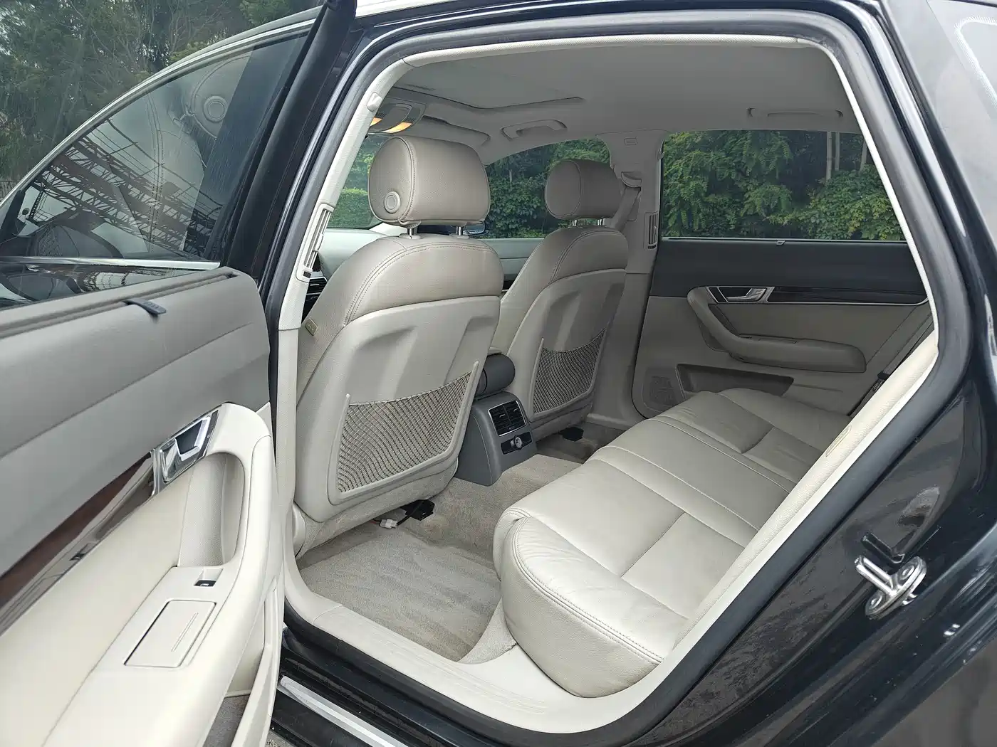 Audi A6L 2011 2.0 TFSI Automatic Comfort фото 18