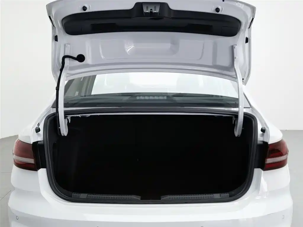 Volkswagen Lavida 2023 300TSI DSG Comfort Edition фото 16