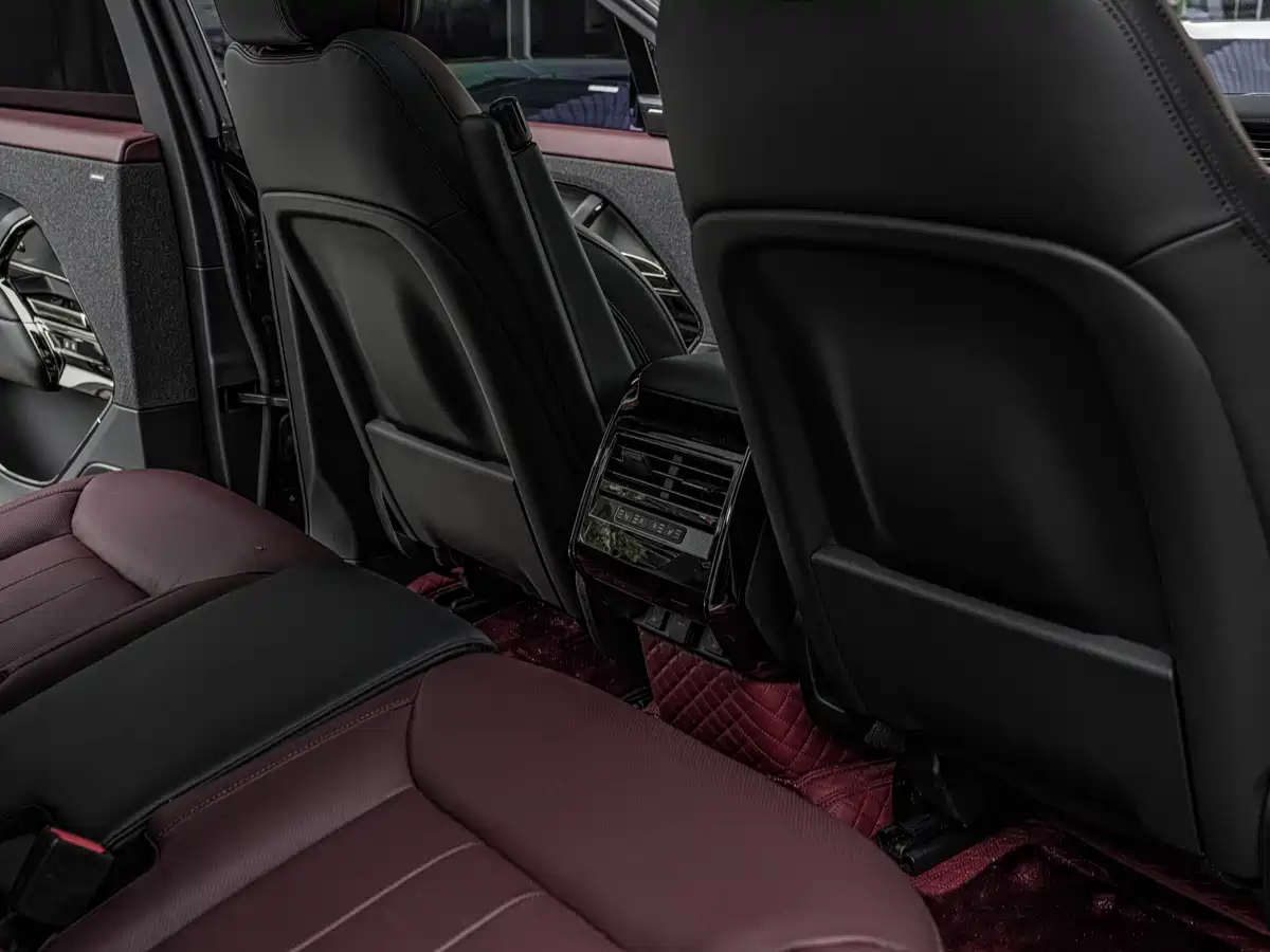 Land Rover Range Rover Sport фото 11
