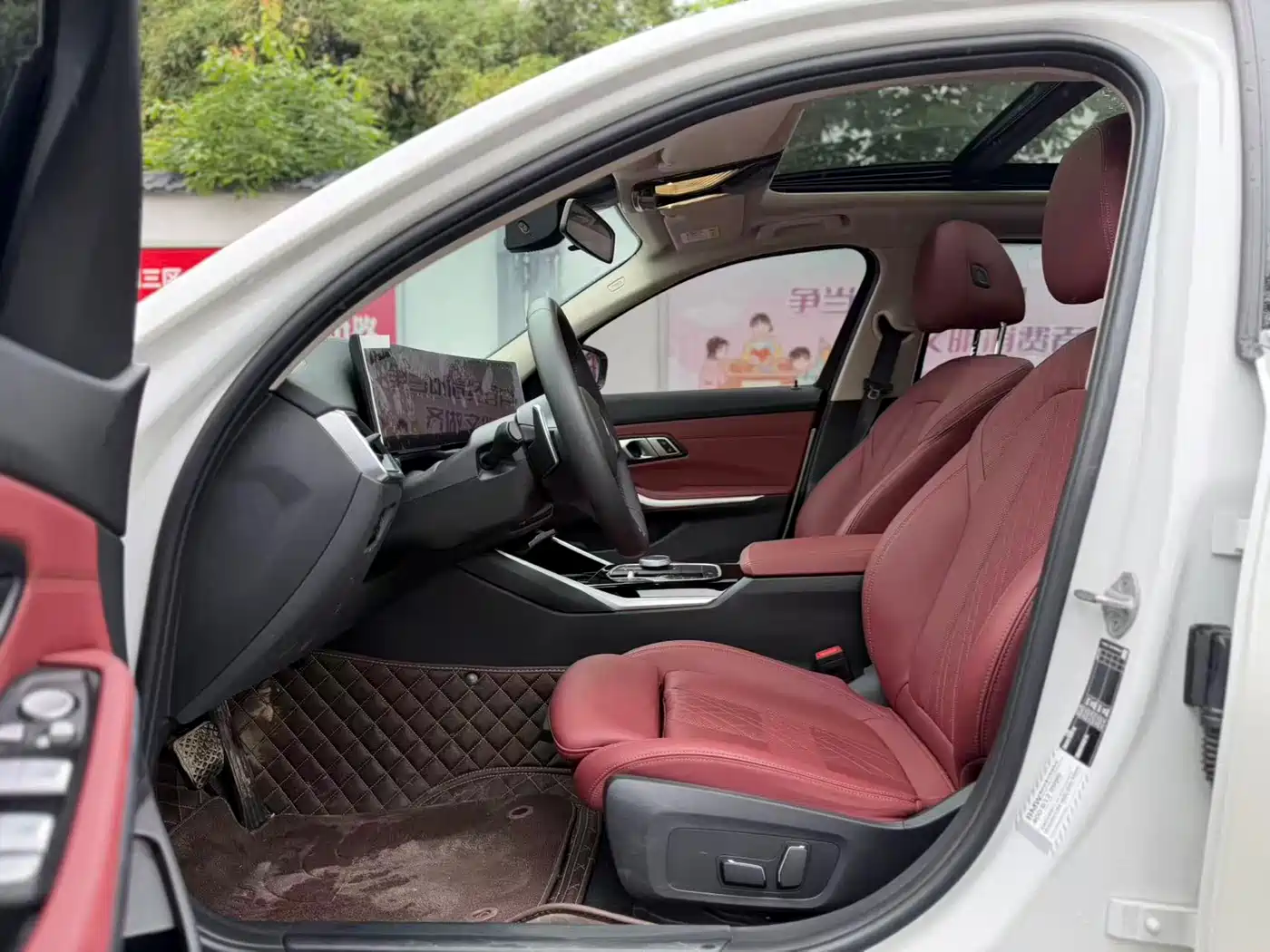 BMW 3 Series 2024 320Li M Sport Package фото 12