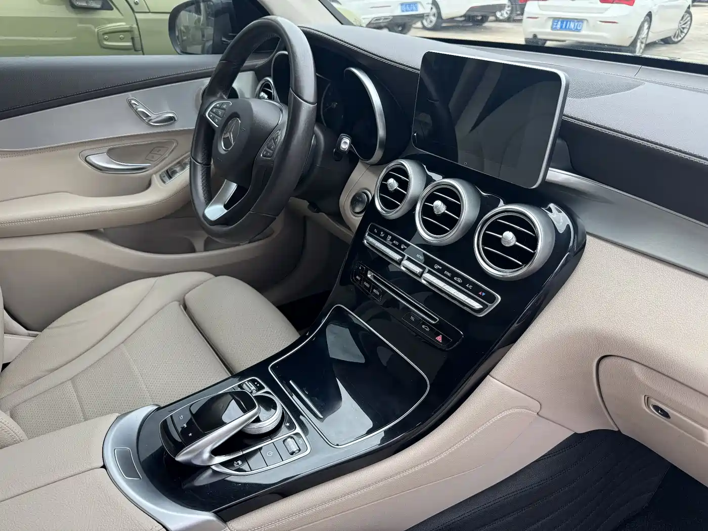 Mercedes-Benz GLC 2017 GLC 200 4MATIC фото 16