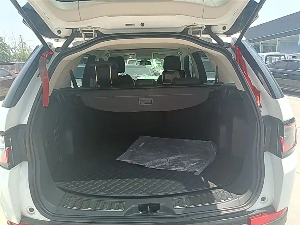 Land Rover Discovery Sport 2020 200PS Family Edition фото 19