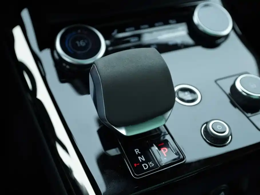 Land Rover Range Rover Sport 2023 400PS Dynamic SE фото 2