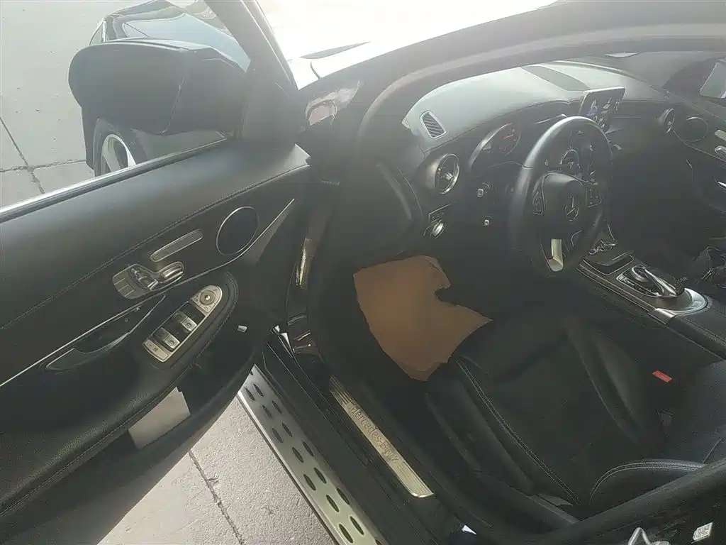 Mercedes-Benz GLC 2016 GLC 300 4MATIC Dynamic фото 16
