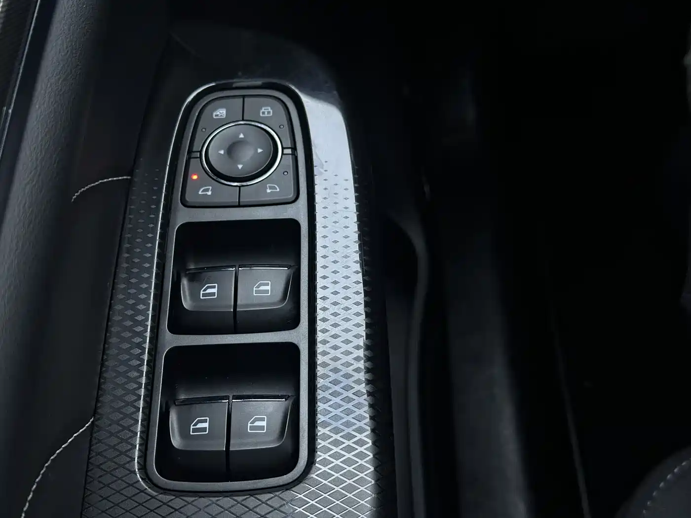 Haval M6 2021 PLUS 1.5T DCT Elite Smart Connect фото 14