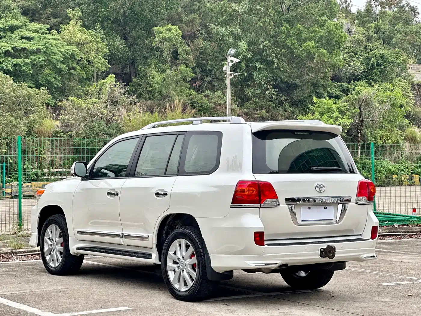 Toyota Land Cruiser (Import) 2015 4.0L V6 Middle East Limited Edition фото 19