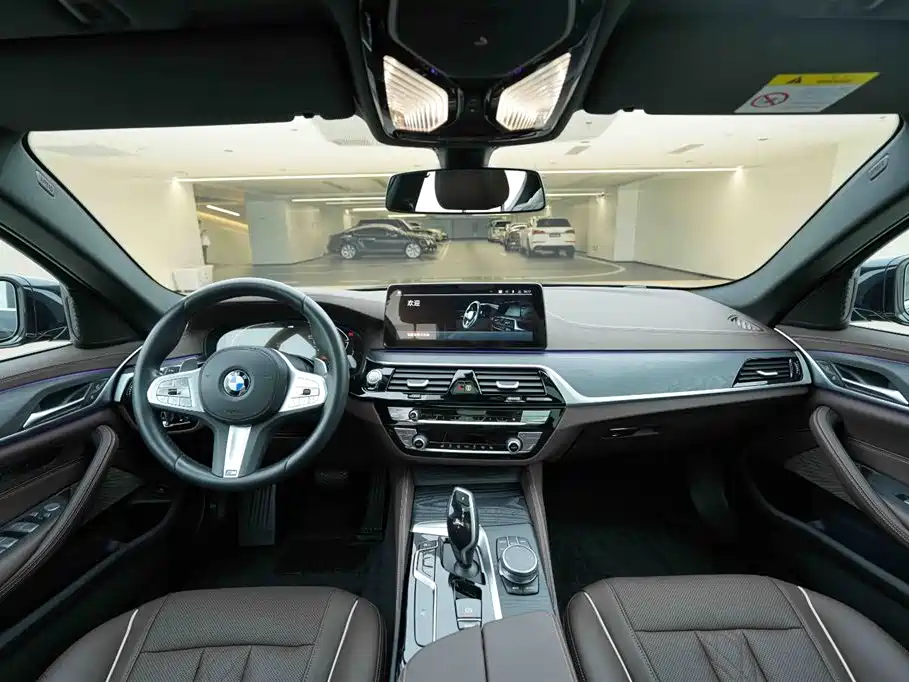 BMW 5 Series 2023 530Li Leading M Sport Package фото 19