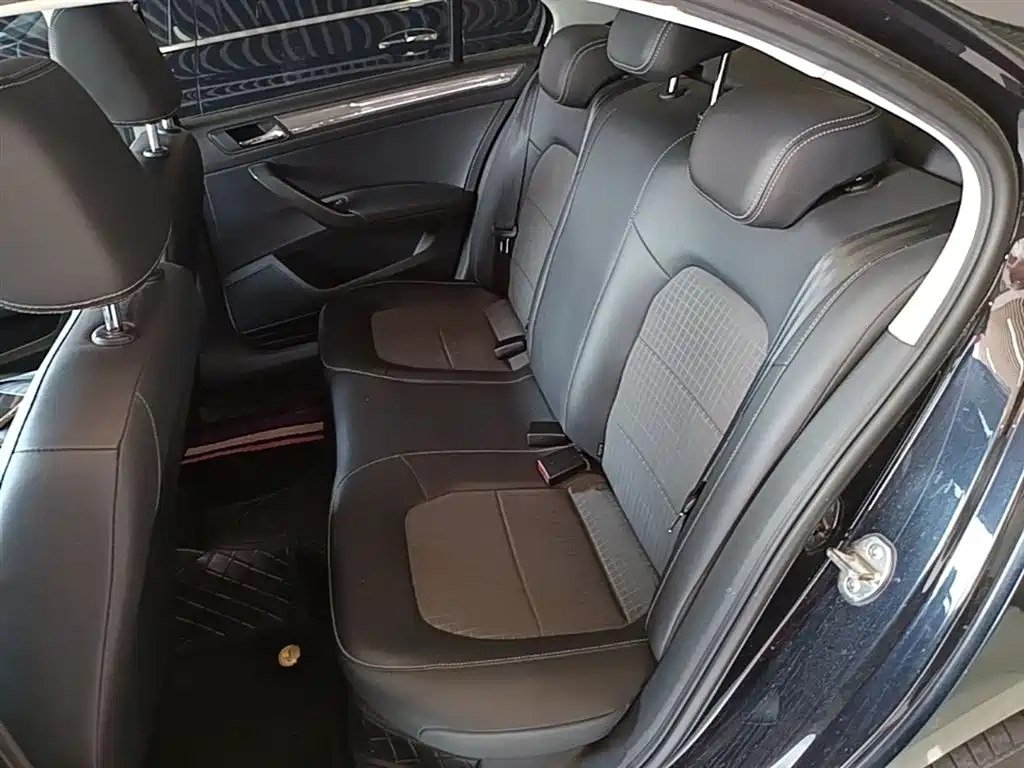 Volkswagen Santana 2016 1.6L Automatic Comfort Edition фото 17